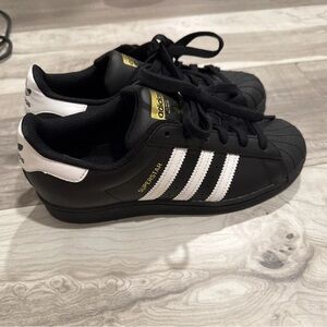 Adidas Superstar size 5 Perfect condition